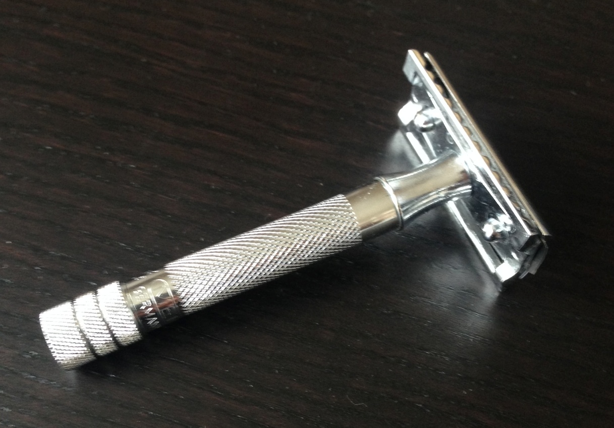 Razor handle